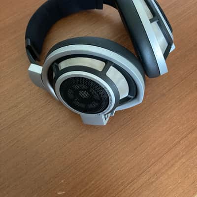 Sennheiser HD 800 Headphones image 2