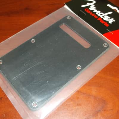 Genuine Fender Modern Style Backplate For Strat, 1-PLY BLACK, 006-3266-000