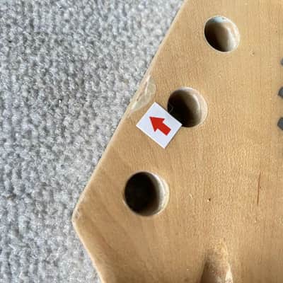 Mitchell Short Scale Mini Guitar Maple Neck, Rosewood 22 Frets Fingerboard image 4