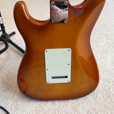 Fender American Performer Stratocaster with Rosewood Fretboard 2018 - Present - Honeyburst image 5