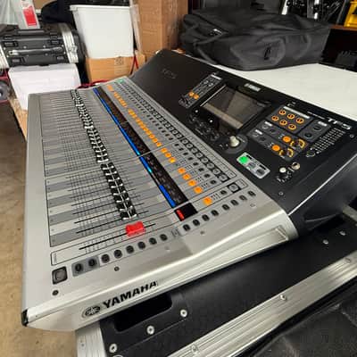 Yamaha TF5 48 Input Digital Mixing Console image 3