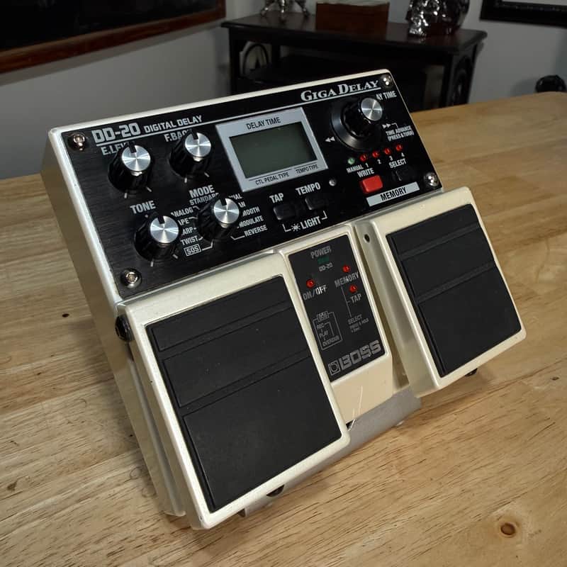 Boss DD-20 Giga Delay