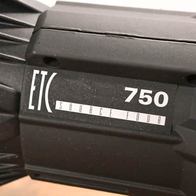 ETC Source Four 750 19 Degree Ellipsoidal Light CG01WZ9 image 2