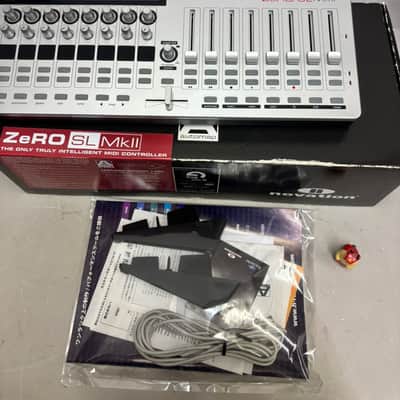 Novation ZeRO SL MKII Desktop MIDI DAW Controller 2008 - White image 1