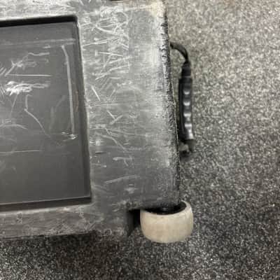 Hardcase HN28W 28" hardware case with wheels image 6