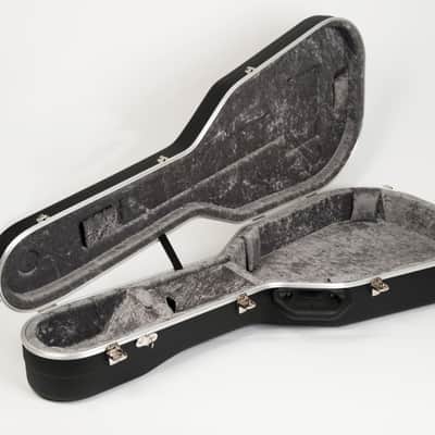 Hiscox  GCL-M 2026 Classical Case - Black w/ Silver Interiour image 3