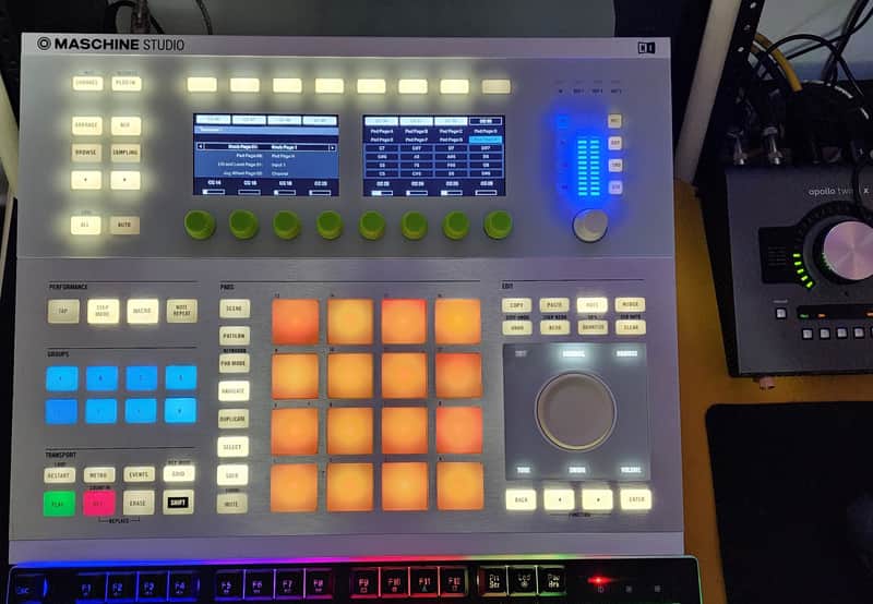 Native Instruments Maschine Studio - White image 1