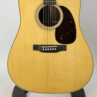Martin Martin D28 Acoustic Guitar with Hardshell Case Serial#: 3013072 image 2