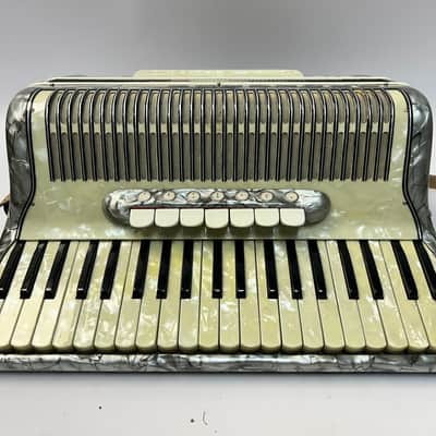 Silvio Marotta Concerto Piano Accordion LMH 41/120 - Silver Pearl With Case image 11