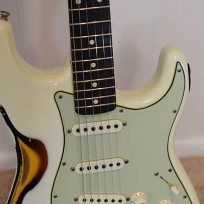 2018 Fender Custom Shop 1963 Stratocaster - Heavy Relic Olympic White over Sunburst image 7