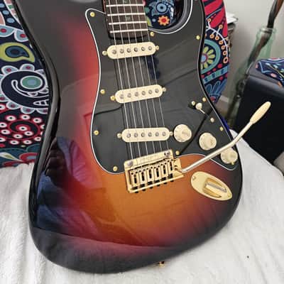 Fender Custom Strat 2026 - 3 Tone Burst Sparkle image 1