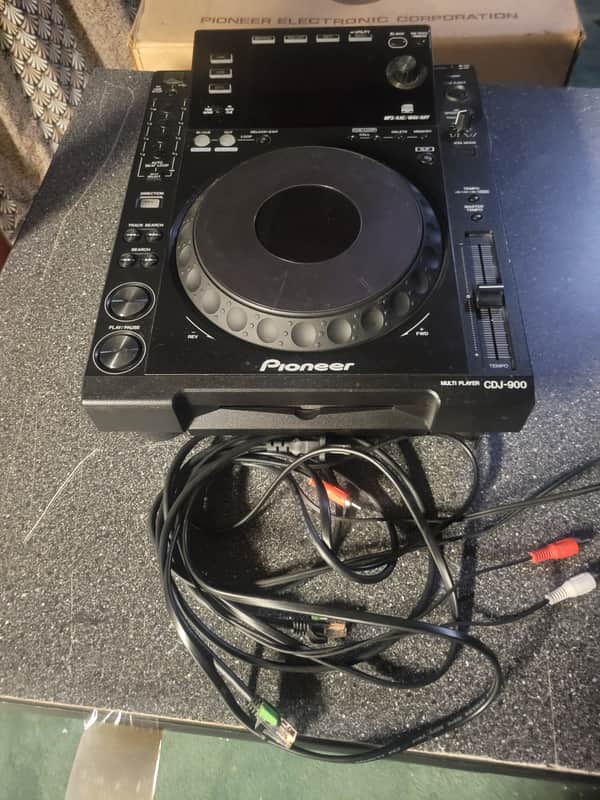 Pioneer CDJ-900