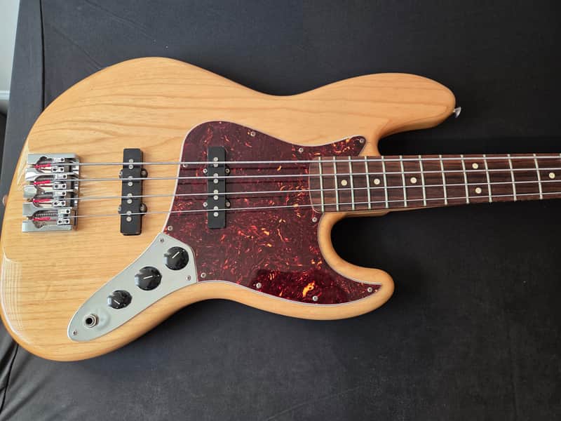 Fender Standard Jazz Bass with Rosewood Fretboard 2009 - 2018 Natural image 1