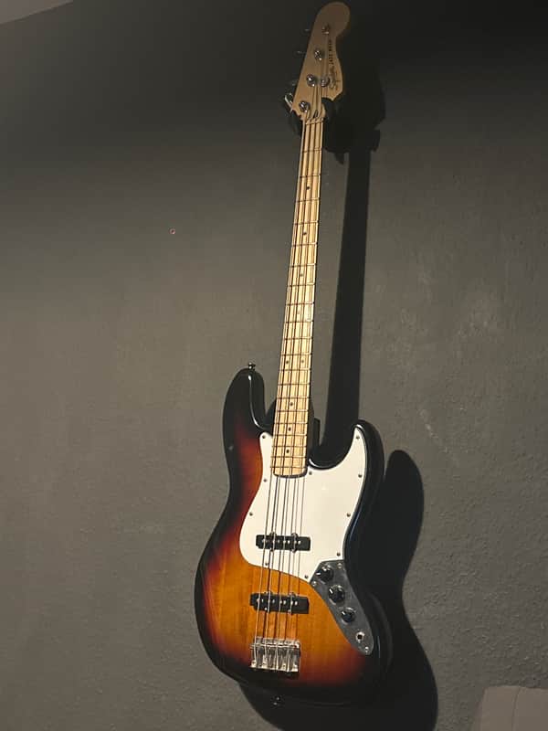 Squier Affinity Jazz Bass V image 1