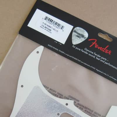 Fender Standard Stratocaster Pickguard Parchment 0991374000 image 2