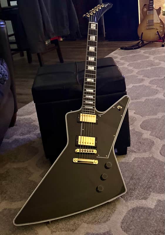 Gibson Explorer Custom 2021 - 2026 - Ebony Gloss