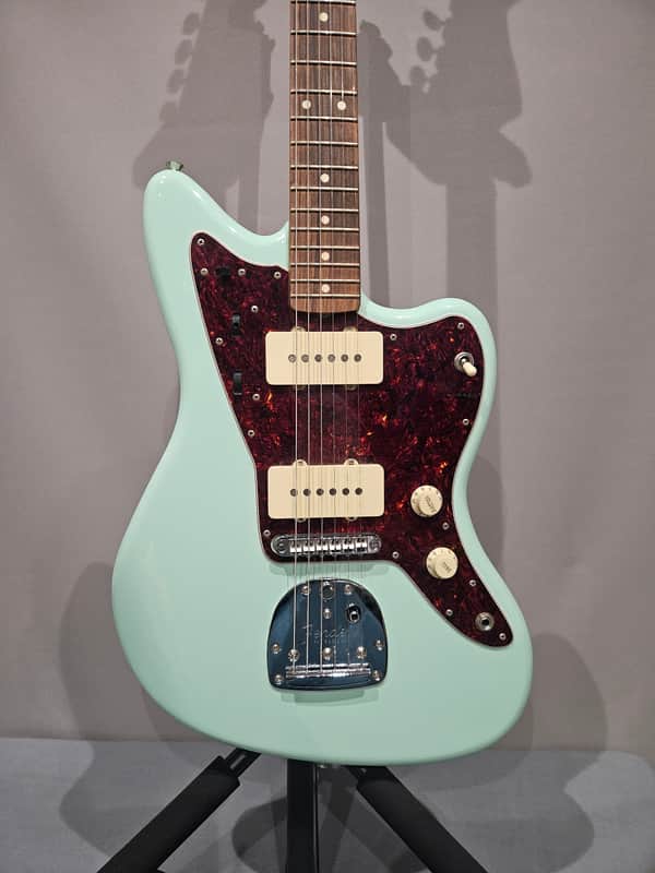Fender Vintera '60s Jazzmaster Modified with Pau Ferro Fretboard 2019 - 2023 - Surf Green image 1