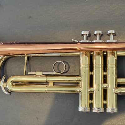 Conn Director Shooting Star Trumpet with case and Mouthpiece image 1