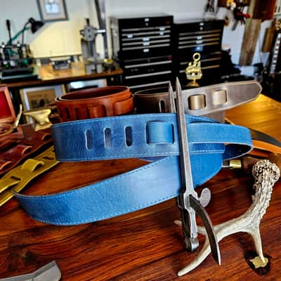 "Arthur" - Handmade Lyvenden distressed leather guitar strap - Ocean Blue image 7