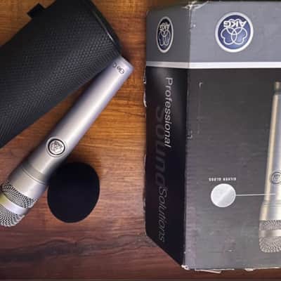 AKG Elle C Professional Handheld Condenser Vocal Microphone for Female Vocalists CG00YZD image 3