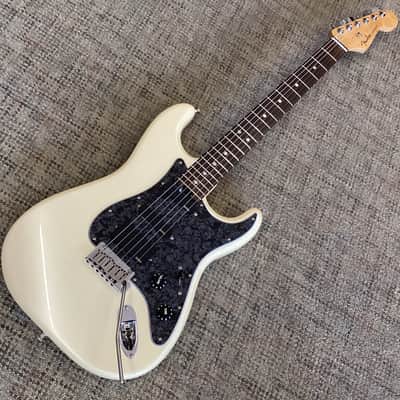 Fender American Elite Stratocaster with Rosewood Fretboard in Olympic Pearl with Case image 2