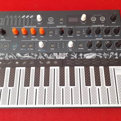 Arturia MicroFreak 25-Key Algorithmic Synthesizer 2019 - Present - Black image 2