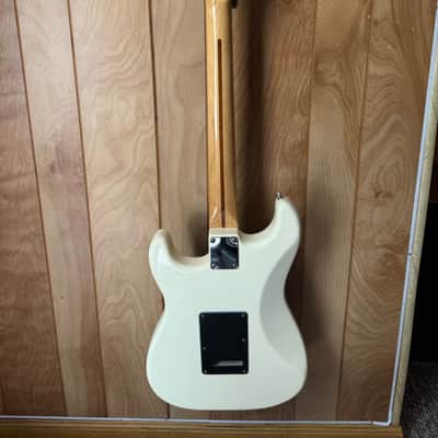Fender Standard Fat Stratocaster 2004 - Arctic White image 4