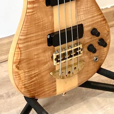 Alembic Essence  1992 Natural image 11