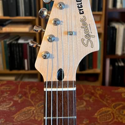Squier Paranormal Cyclone, Pearl White Upgraded 18:1 Kluson Tuners, Pure Tone Jack & gig bag image 14