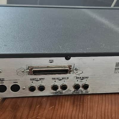 E-MU Systems ESI-32 Rackmount 32-Voice Sampler w/new display image 7