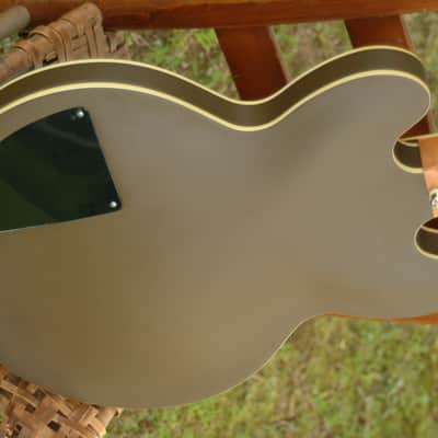 Epiphone ES-333, Tom Delonge/Blink 182 Semi-Hollow, W/USA Dirty Fingers, CASE, MINT! image 8