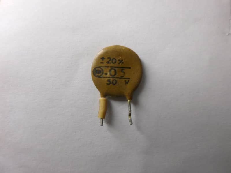 VINTAGE 1960'S FENDER CIRCLE 'D' BASS OR GUITAR .05 50V CAPACITOR CAP image 1