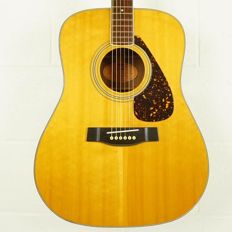Yamaha FG-251