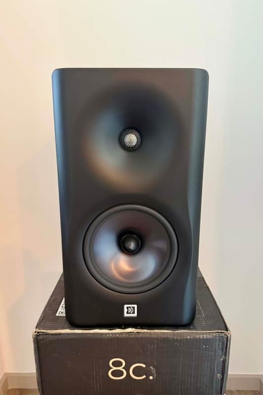 Dutch & Dutch 8C Studio Monitors Stereo PAIR image 1