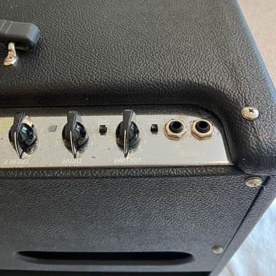 Fender Fender Hot Rod Deluxe 40W Tube Combo – Cover + Footswitch Circa 2000 to 2008 - Black Tolex with Silver and Grey Grill image 15