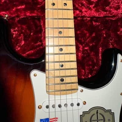 Fender 60th Anniversary Commemorative American Standard Stratocaster with Gold Hardware, Maple Fretboard 2014 - 2-Color Sunburst image 5