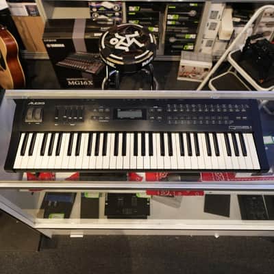 Alesis QS6.1 61-Key Digital Synthesizer/Workstation w/Bag (1999) - Used