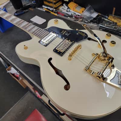 Gretsch G2622TG Streamliner Center Block Double-Cut with Bigsby LTD Vintage White, Free Shipping! image 14