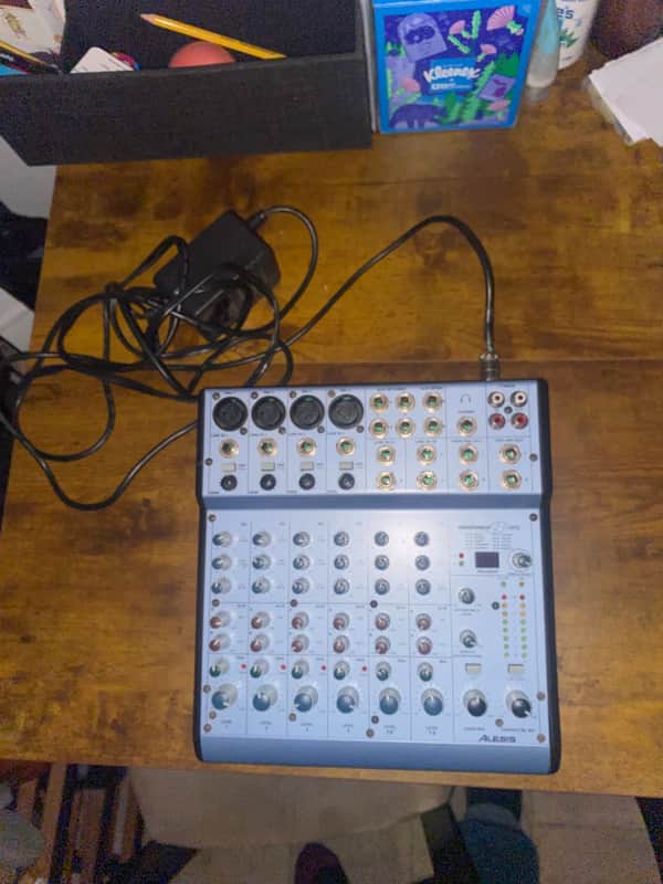 Alesis MultiMix 8 USB 8-Channel Mixer 2000s - White/Silver image 1