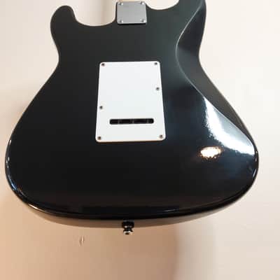 1995 Made in Korea Squier Squier Stratocaster - Black image 20