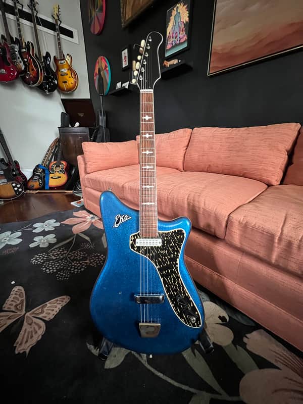 Eko 500 Mid 60s - Sparkle Blue front / mother of pearl back image 1