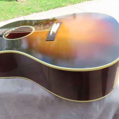 GIBSON J-35 ACOUSTIC CUSTOM SHOP 1936 REISSUE near MINT! image 5