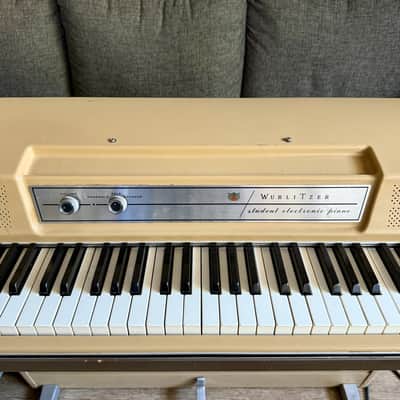 Early 1968 Wurlitzer 206 Just Serviced - SUPER CLEAN! image 5