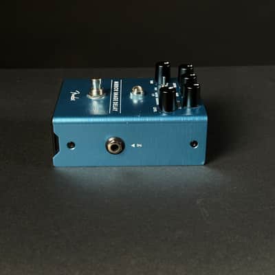 Fender Mirror Image Delay 2018 - Present - Blue image 4