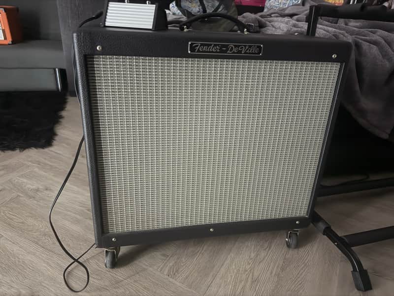 Fender Hot Rod DeVille 2x12" Guitar Combo 2002 - 2010 - Black image 1