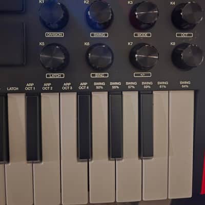 Akai MPK Mini Play MKIII Portable 25-Key MIDI Controller 2022 - Present - Black image 3