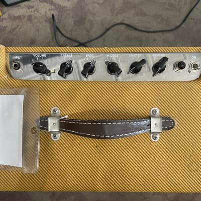 USED - Fender Blues Junior Lacquered Tweed 15-Watt 1x12" Guitar Combo 2016 - Present - Lacquered Tweed image 2