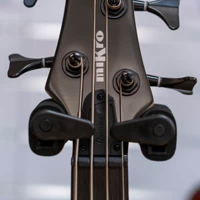 Ibanez Gio SRM20B Mikro Bass Guitar (Walnut Flat) image 4
