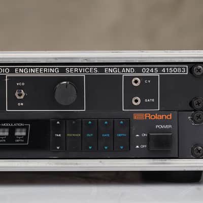 Roland SDE-3000 Digital Delay & AES SX303R Sample Trigger w/ Case #59086 image 6