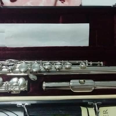 Yamaha YFL-211 Student Flute | Reverb